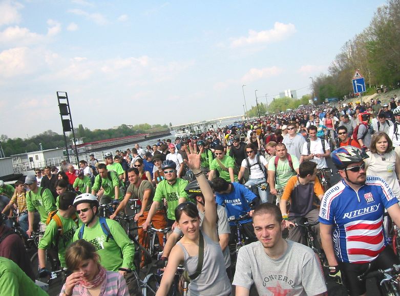 The ride gets going slowly, because of the extremely dense crowd.